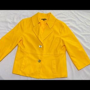 Shell: 63% Cotton, 34% Polyester, 3% Spandex Lining: 100% Polyester